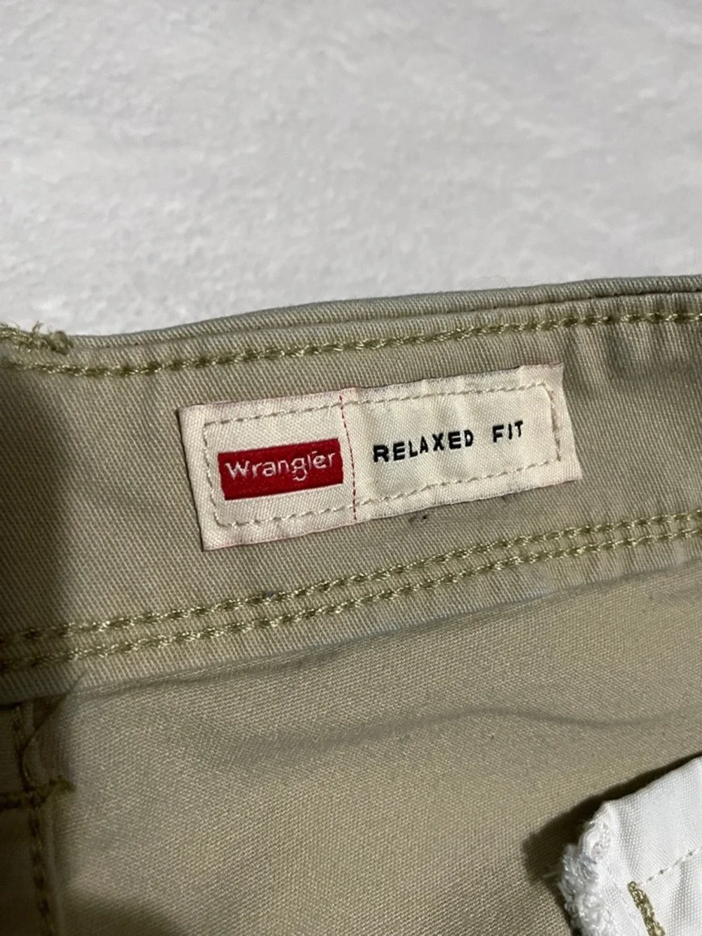 Wrangler Men's Stretch Cargo Shorts in Khaki Sz 40